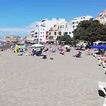 Apto Isa: Amplio Y Acogedor Apto De 75m Con Terraza, Aire Acondicionado Y Parking Gratuito Apartamento