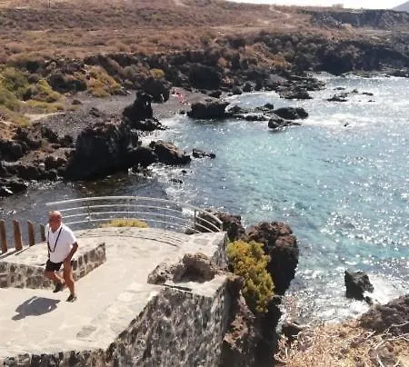 Apartmán Apto Isa: Amplio Y Acogedor Apto De 75m Con Terraza, Aire Acondicionado Y Parking Gratuito