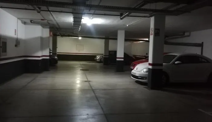 Appartement Apto Isa: Amplio Y Acogedor Apto De 75m Con Terraza, Aire Acondicionado Y Parking Gratuito Los Abrigos