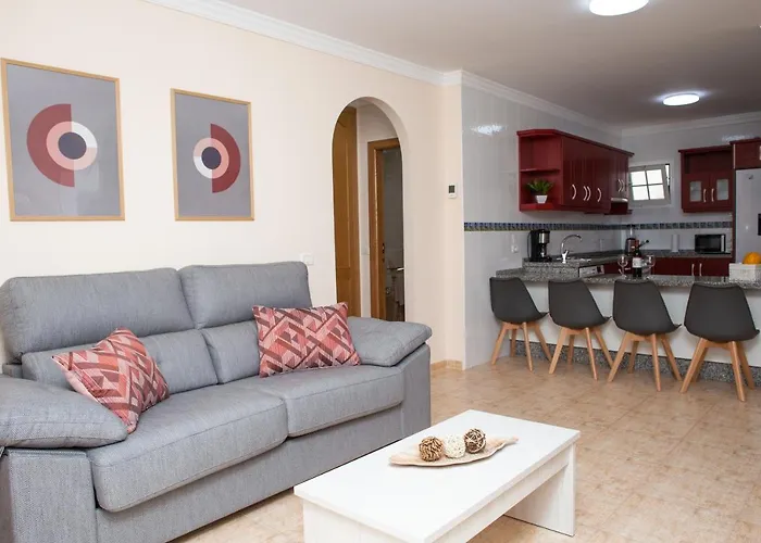 Apto Isa: Amplio Y Acogedor Apto De 75m Con Terraza, Aire Acondicionado Y Parking Gratuito * Los Abrigos