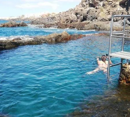 Apto Isa: Amplio Y Acogedor Apto De 75m Con Terraza, Aire Acondicionado Y Parking Gratuito Апартаменты