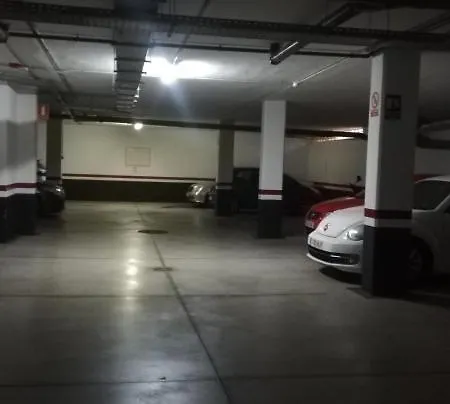 Апартаменты Apto Isa: Amplio Y Acogedor Apto De 75m Con Terraza, Aire Acondicionado Y Parking Gratuito Лос-Абригос