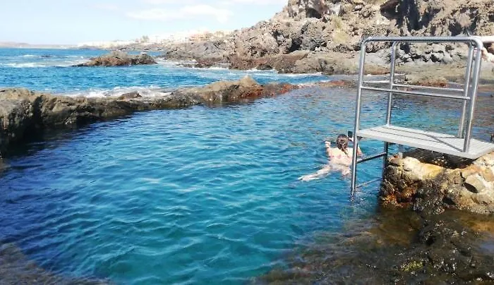 Apto Isa: Amplio Y Acogedor Apto De 75m Con Terraza, Aire Acondicionado Y Parking Gratuito 아파트